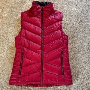 CIRQ Goose Down Feather 700 Fill Quilted Puffer Vest Red Medium